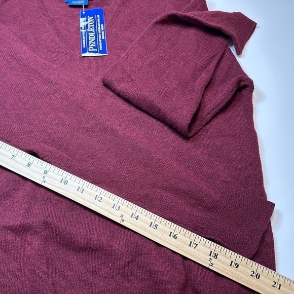 Pendleton Sweater Mens Small Maroon 100% Lambs Wool Long Sleeve Pullover V-Neck - Picture 4 of 8